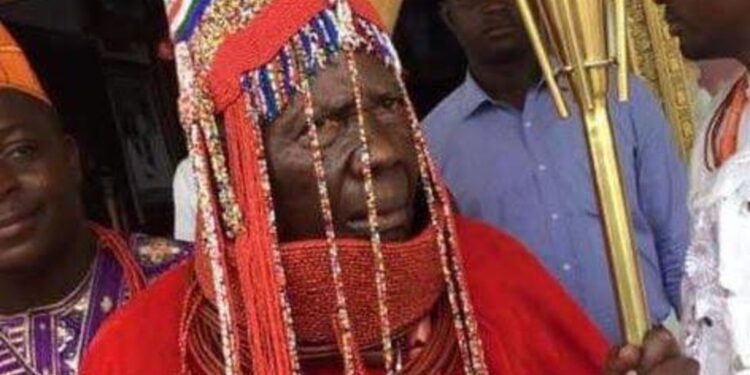 Okowa felicitates with Owhorode of Olomu Kingdom