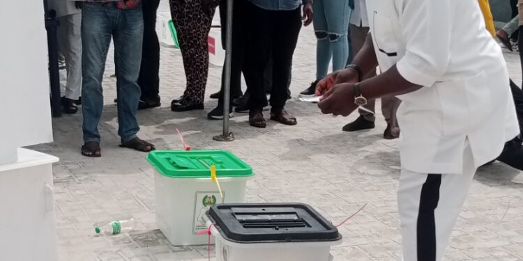 Sheriff Oborevwori cast his vote, decries Late voting