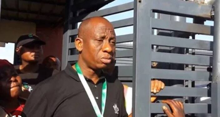 Voters Hold INEC Officials Hostage Overnight Over Faulty BVAS