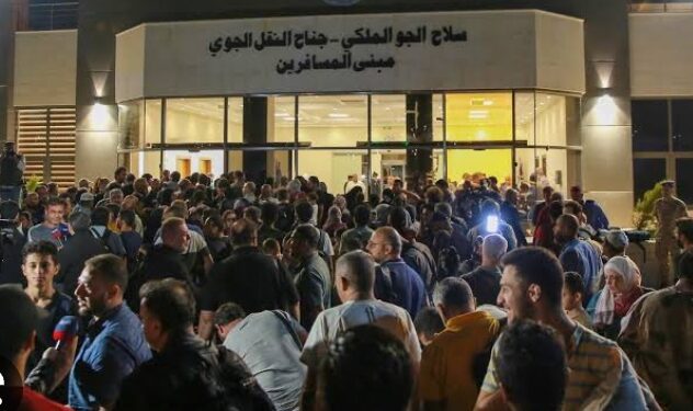 Sudan: Evacuation of over 2,000 begins