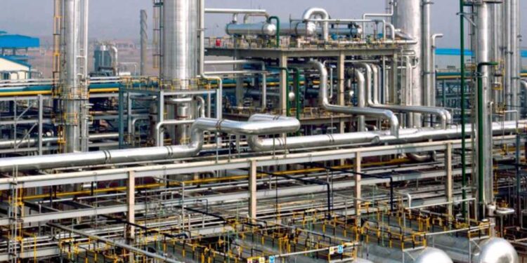 Subsidy removal: Oil refinery investor seeks support for FG