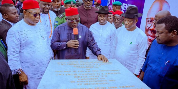 Oborevwori Delivers 18km Roads to Ndokwa West