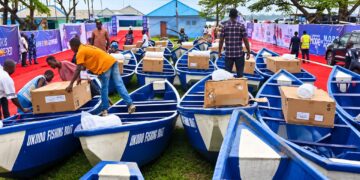 Oborevwori Empowers Warri Fishermen With Boats, Engines
